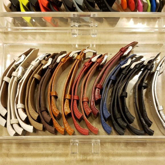 Fitbit Charge 2 Fitness Tracker Bundle Lot With Accessories🏃‍♀️ - Picture 4 of 6